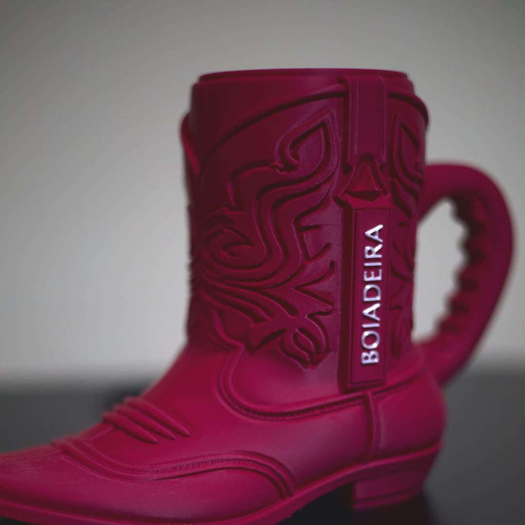 Caneca bota country rosa, plaquinha "ALICE"